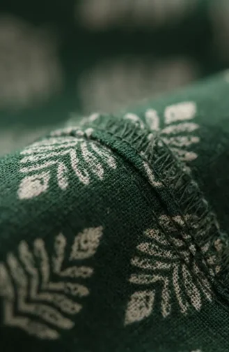 Robe Hijab En Viscose à Demi-boutons Et Motif Feuilles 2200-01 Kaki 2200-01