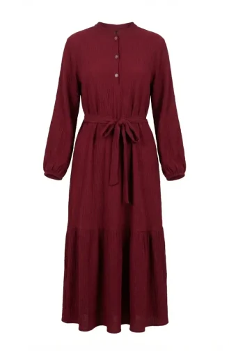 Hijab-Kleid Mit Gürtel Aus Crinkle-Stoff Modell 2236-03 Kirschrot 2236-03