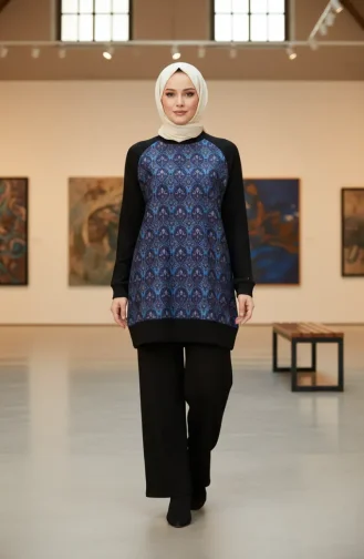 طقم مكون من قطعتين: بلوزة وبنطال بنقوش، رقم الموديل 2245-01، لون كحلي 2245-01