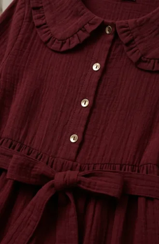Kleid Aus Musselinstoff Mit Rüschenkragen Und Gürtel 0253-06 Burgunderrot 0253-06