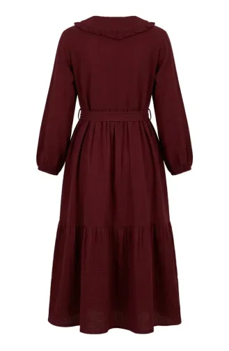 Kleid Aus Musselinstoff Mit Rüschenkragen Und Gürtel 0253-06 Burgunderrot 0253-06