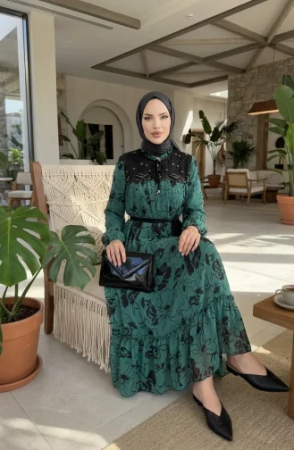 Chiffonkleid Mit Spitzendetails 50013-02 Grün 50013-02