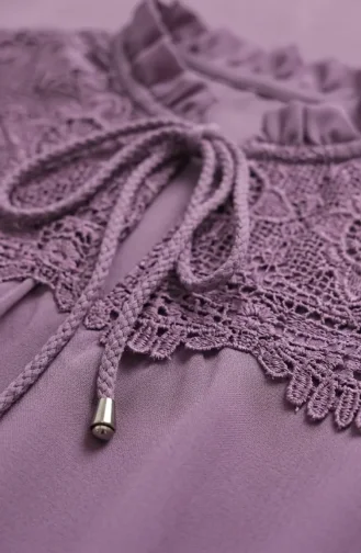 Robe En Mousseline Ceinturée Avec Détails En Guipure 50019-03 Violet 50019-03