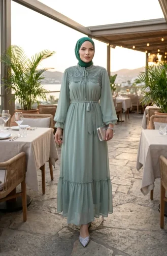 Robe En Mousseline De Soie à Ceinture Et Détails Guipure 50019-05 Vert Clair 50019-05