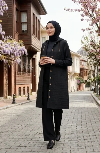 Gilet Matelassé Boutonné Avec Détail Chaîne 12031-05 Noir 12031-05