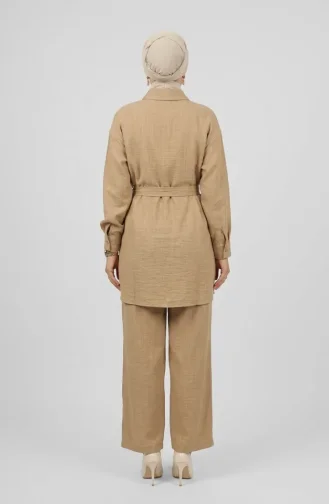 Ensemble Deux Pièces En Lin Avec Col De Chemise Et Ceinture Couleur Vison Référence 71199-04 71199-04