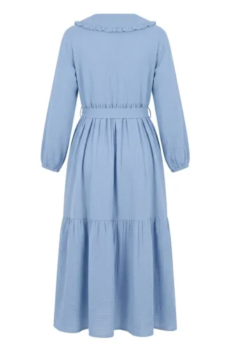 Kleid Aus Musselinstoff Mit Rüschenkragen Und Gürtel 0253-05 Blau 0253-05