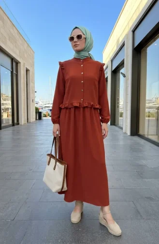 طقم مكون من قطعتين: بلوزة وتنورة مكشكشة بأزرار أمامية، لون تيراكوتا 0272-07 0272-07
