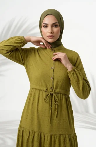 Halb Geknöpftes Mehrlagiges Kleid Mit Bindegürtel Modell 2273-04 Olivgrün 2273-04