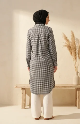 تونيك أسود بنقشة مربعات صغيرة وأزرار أمامية 1002B-01 1002B-01