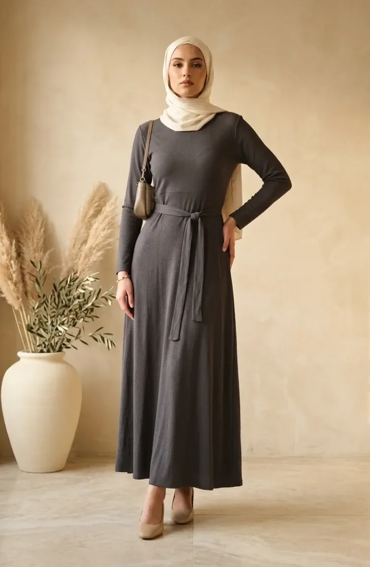 Kleid Aus Crêpe-Stoff Mit Gürtel 0509-06 Grau 0509-06