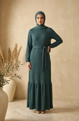 Kleid Aus Bubble-Stoff Mit Elastischen Ärmeln Und Gürtel 0510-01 Grün 0510-01