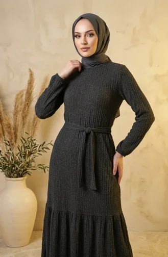 Kleid Aus Bubble-Stoff Mit Elastischen Ärmeln Und Gürtel Farbe: Rauchgrau Modell 0510-02 0510-02