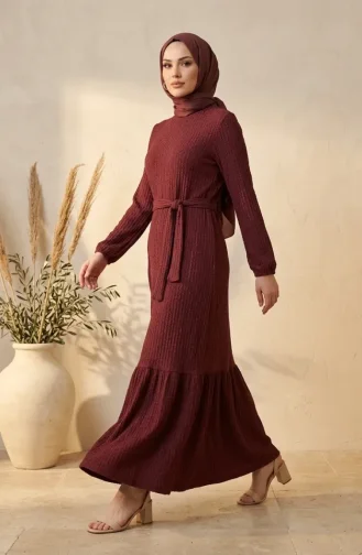 Kleid Aus Bubble-Stoff Mit Elastischen Ärmeln Und Gürtel 0510-03 Burgunderrot 0510-03