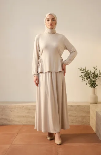 Ensemble Hijab Deux Pièces Oysho En Tissu Beige Composé D`un Chemisier Et D`une Jupe à Lacets Référence 5660-04 5660-04