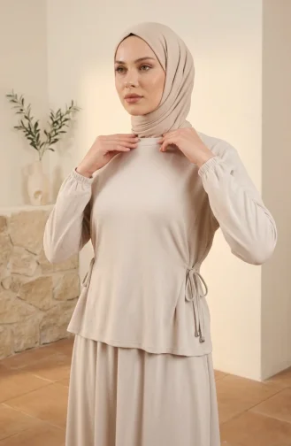 Ensemble Hijab Deux Pièces Oysho En Tissu Beige Composé D`un Chemisier Et D`une Jupe à Lacets Référence 5660-04 5660-04