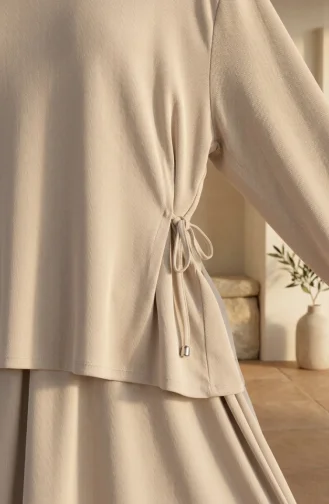 Ensemble Hijab Deux Pièces Oysho En Tissu Beige Composé D`un Chemisier Et D`une Jupe à Lacets Référence 5660-04 5660-04