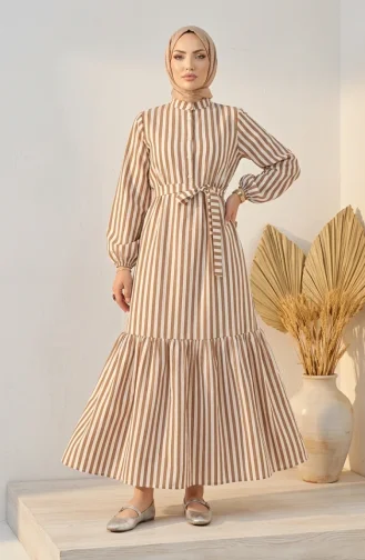 Robe Hijab Rayée En Lin Avec Taille élastique Et Ceinture 0323-03 Marron 0323-03