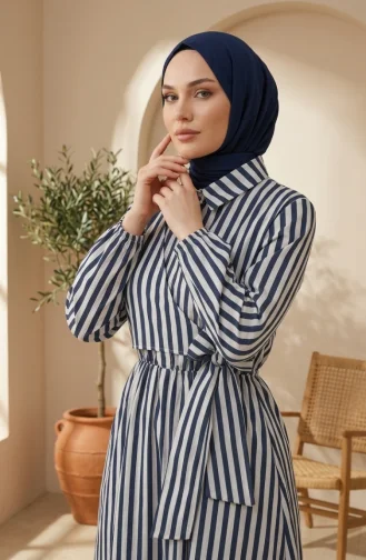 Gestreiftes Leinenkleid Mit Elastischem Bund Und Seitlichen Bindebändern Hijab-Stil 0322-04 Hellmarineblau 0322-04