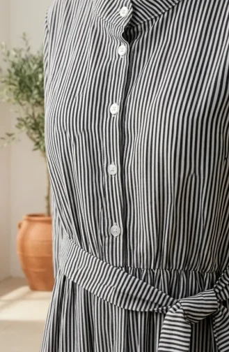 Robe Hijab En Lin Rayé Avec Taille Froncée 0324-04 Noir 0324-04
