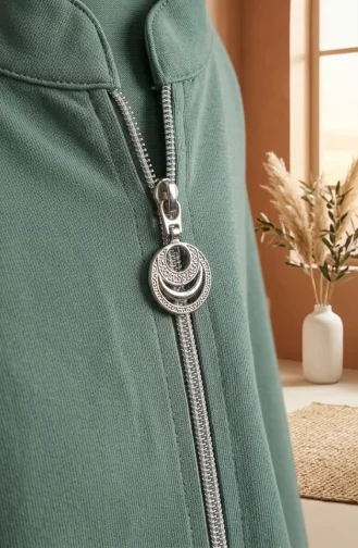 عباية رياضية بخيطين 5027-06 لون أخضر فاتح 5027-06