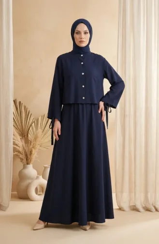 Zweiteiliges Hijab-Set Mit Bluse Und Rock Mit Knopfdetails Modell 5658-06 Marineblau 5658-06