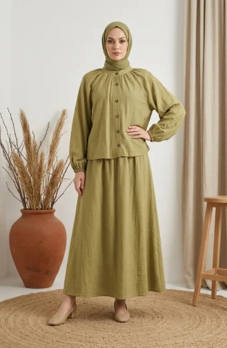 Ensemble Hijab Deux Pièces à Col Mandarin Et Boutons Vert Olive Réf. 2284-03 2284-03