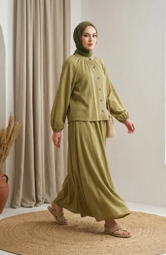 Ensemble Hijab Deux Pièces à Col Mandarin Et Boutons Vert Olive Réf. 2284-03 2284-03