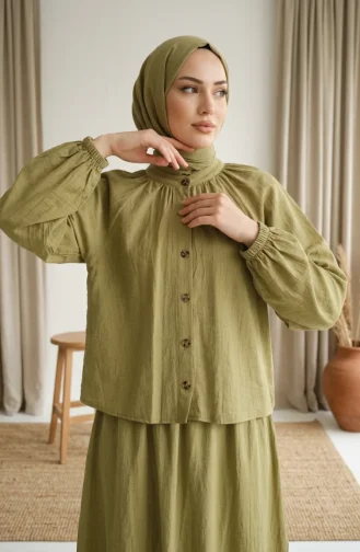 Ensemble Hijab Deux Pièces à Col Mandarin Et Boutons Vert Olive Réf. 2284-03 2284-03