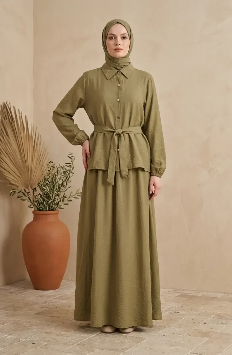 Tweedelig Hijab-set Met Overhemdkraag Knoopsluiting En Riem 0330-03 Khaki 0330-03