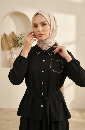 طقم حجاب من قطعتين مزين بأزرار وتفاصيل حجرية، أسود اللون، رقم الموديل 0329-03 0329-03