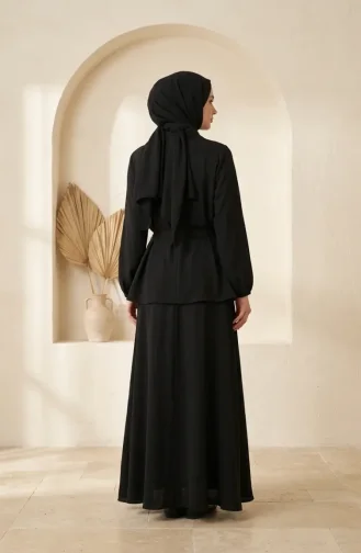 طقم حجاب من قطعتين مزين بأزرار وتفاصيل حجرية، أسود اللون، رقم الموديل 0329-03 0329-03
