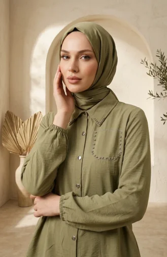 طقم حجاب من قطعتين مزين بأزرار وتفاصيل حجرية، لون كاكي 0329-05 0329-05