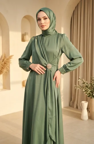 Saten Kumaş Belde Broşlu Tesettür Abiye Elbise 5811-03 Çağla Yeşili