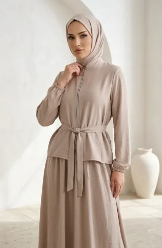 طقم حجاب من قطعتين مزين بالأحجار، مزود بسحاب وحزام، لون المنك 0335-03 0335-03