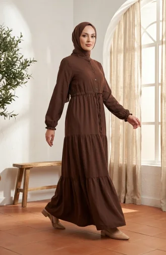 Robe Hijab à Col Mandarin Et Boutons Superposés 0336-02 Marron 0336-02