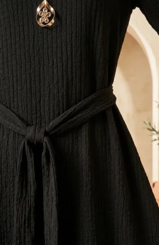 Robe Hijab En Tissu à Bulles Avec Collier Et Ceinture 0575-01 Noir 0575-01