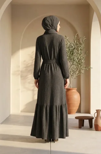 Robe Hijab En Tissu à Bulles Avec Détail De Collier Et Ceinture 0575-02 Anthracite 0575-02
