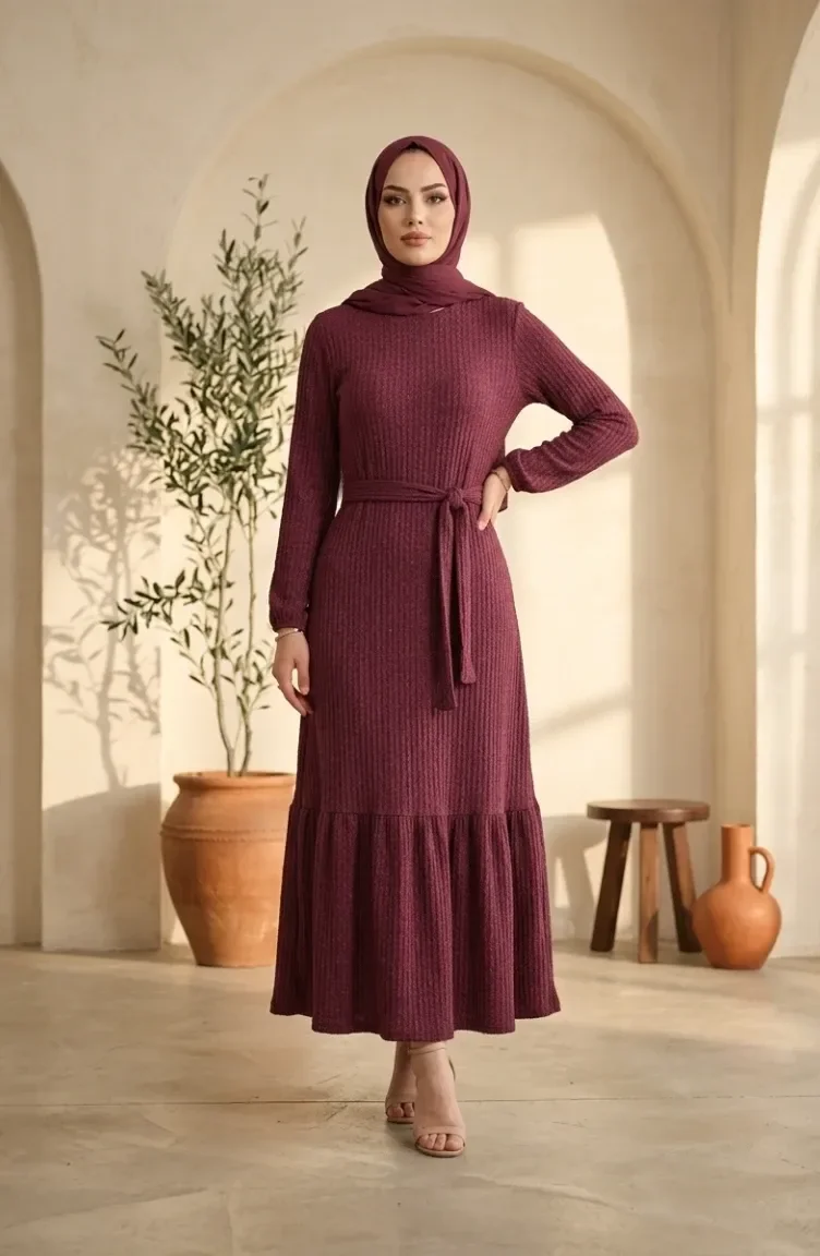 Robe Hijab En Tissu à Bulles Avec Collier Et Ceinture 0575-04 Prune 0575-04