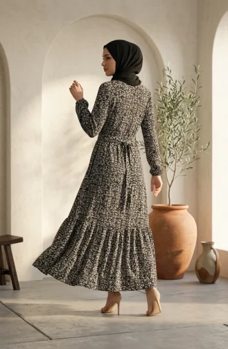فستان حجاب بحزام من قماش الكريب بنقشة زهور، رقم الموديل 0580-04، لون أسود إيكرو 0580-04