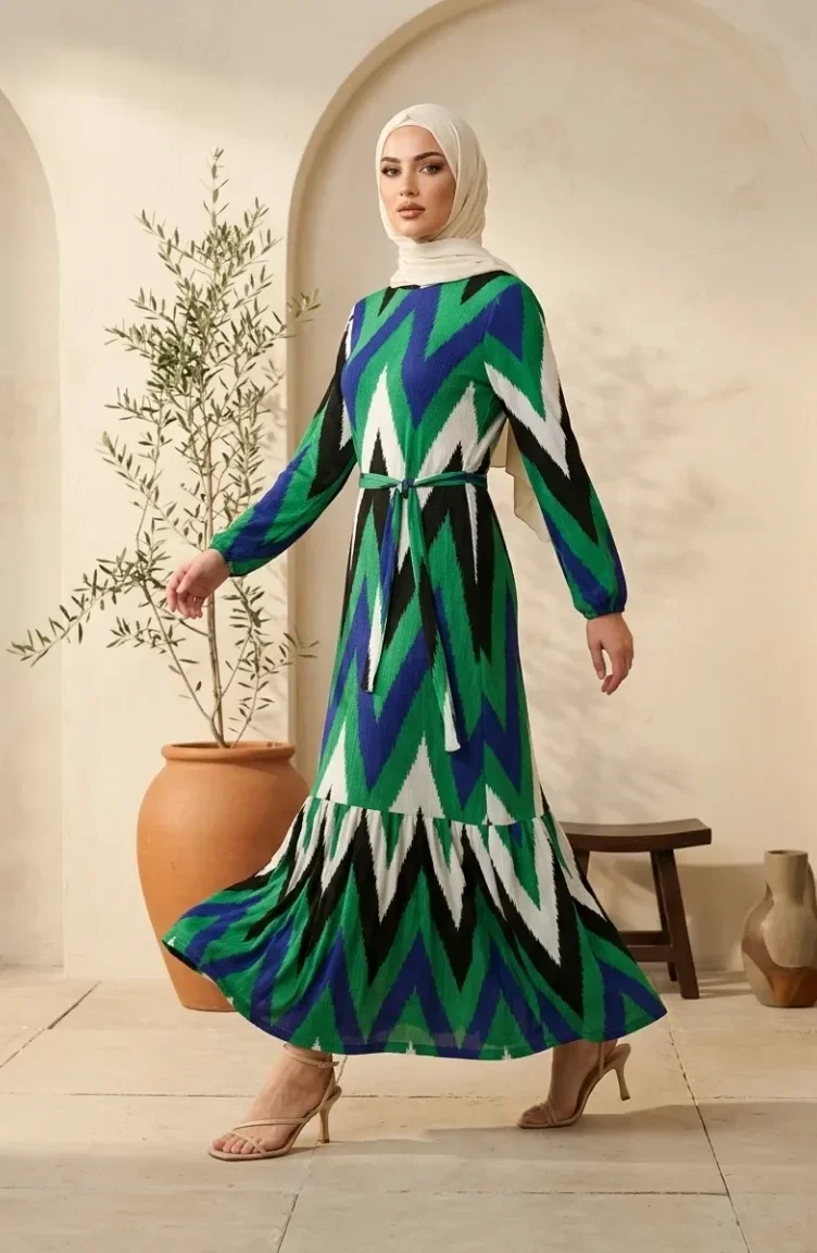Robe Hijab En Crêpe à Motif Zigzag 0580A-05 Vert émeraude Noir 0580A-05