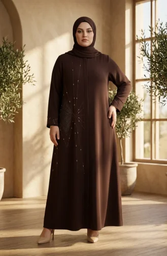 عباية مزينة بسحاب مخفي بمقاسات كبيرة، رقم الموديل 6388-03، لون بني 6388-03