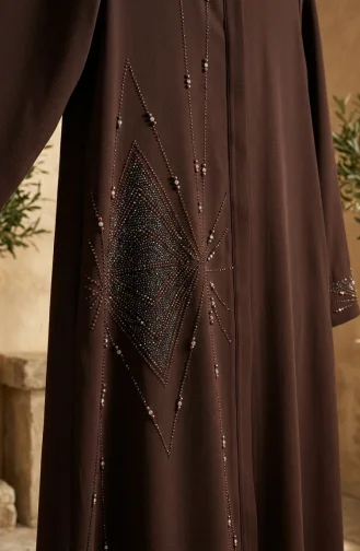 عباية مزينة بسحاب مخفي بمقاسات كبيرة، رقم الموديل 6388-03، لون بني 6388-03