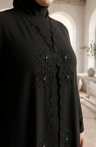 Robe De Soirée Suzanna En Crêpe Brodée Grande Taille Avec Hijab Intégré Noire Réf. 6370-01 6370-01