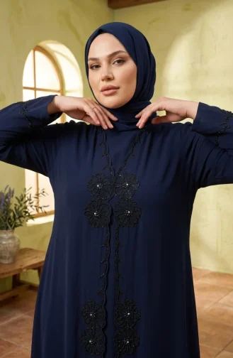 Robe De Soirée Suzanna En Crêpe Brodée Grande Taille Avec Hijab Réf. 6370-03 Bleu Marine 6370-03
