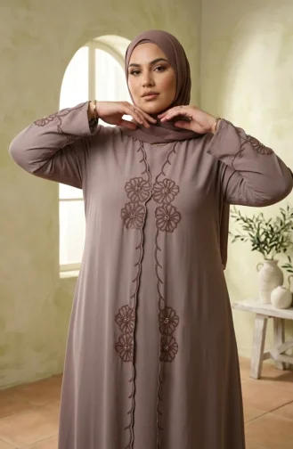 Robe De Soirée Hijab Suzanna En Crêpe Brodée Grande Taille 6370-04 Vison 6370-04