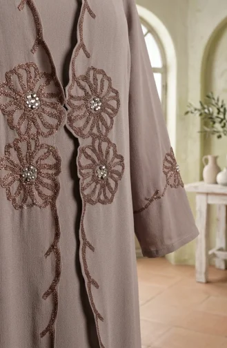 Robe De Soirée Hijab Suzanna En Crêpe Brodée Grande Taille 6370-04 Vison 6370-04