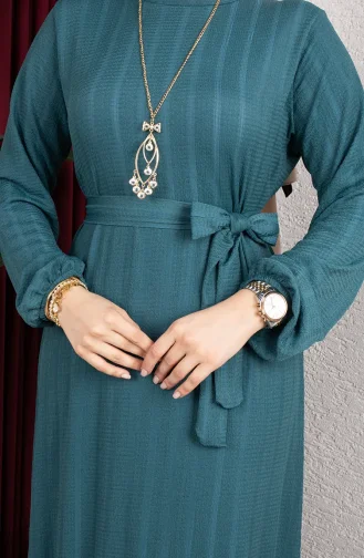 Robe Hijab Rayée Avec Ceinture En Crêpe Référence 0908-04 Couleur Pétrole 0908-04