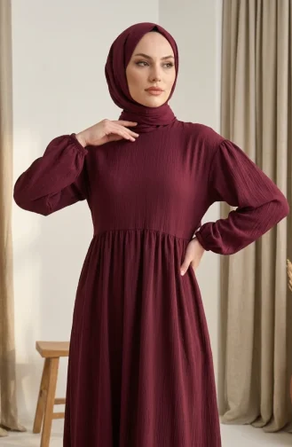 Kleid Mit Rüschen Aus Crinkle-Stoff Hijab-Stil Modell 2283-06 Burgunderrot 2283-06