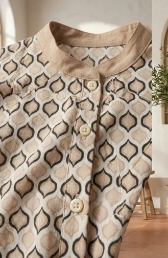 Tuniek Met Geometrisch Patroon En Knoopsluiting 2299-04 Beige 2299-04